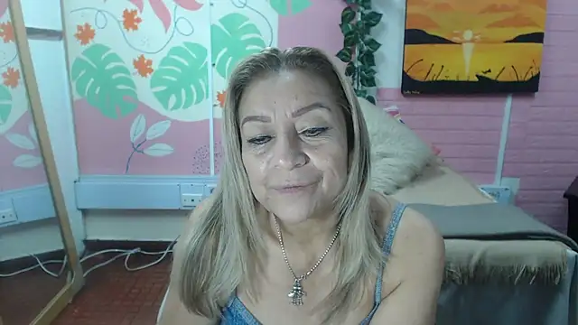 Snapshot of ZAMANTHA chatting on 07-11-26, 04:10 ZAMANTHA online show from 07-11-26, 04:10
