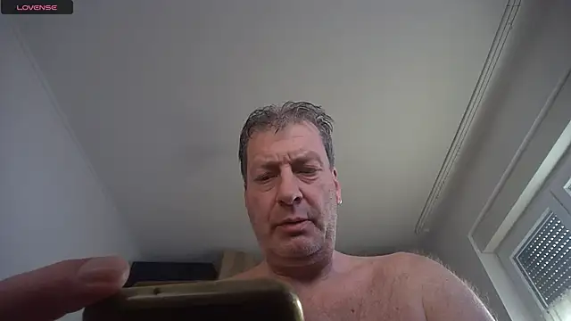 Snapshot of iliebetights chatting on 12-17-25, 12:00 iliebetights online show from 12-17-25, 12:00