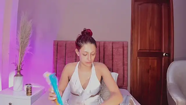 JupiteFox online show from 12-15-25, 09:30