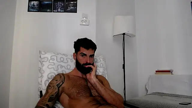 Verycutex online show from 10-31-25, 08:48