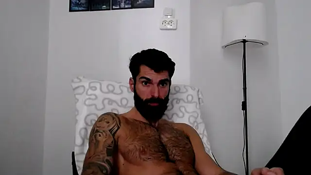 Verycutex online show from 11-21-25, 10:47