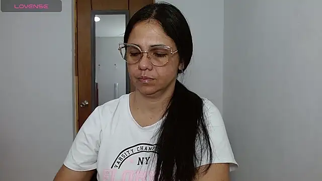 selena ferri online show from 04-09-26, 02:00