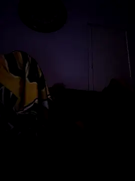 Snapshot of BEATKING22 chatting on 12-17-25, 10:43 BEATKING22 online show from 12-17-25, 10:43