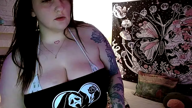 Snapshot of HazeyBvby chatting on 01-04-25, 05:16 HazeyBvby online show from 01-04-25, 05:16