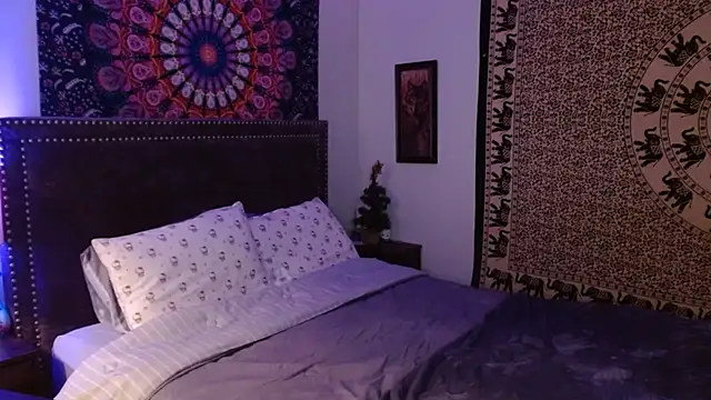 Snapshot of HazeyBvby chatting on 12-21-25, 06:31 HazeyBvby online show from 12-21-25, 06:31