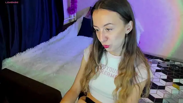 Snapshot of CurlySteph chatting on 12-10-24, 10:05 CurlySteph online show from 12-10-24, 10:05