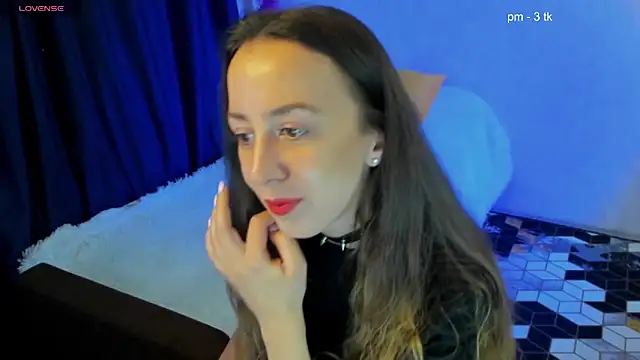 Snapshot of CurlySteph chatting on 01-05-25, 08:21 CurlySteph online show from 01-05-25, 08:21