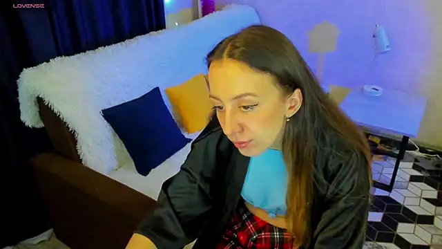 Snapshot of CurlySteph chatting on 03-13-25, 06:23 CurlySteph online show from 03-13-25, 06:23