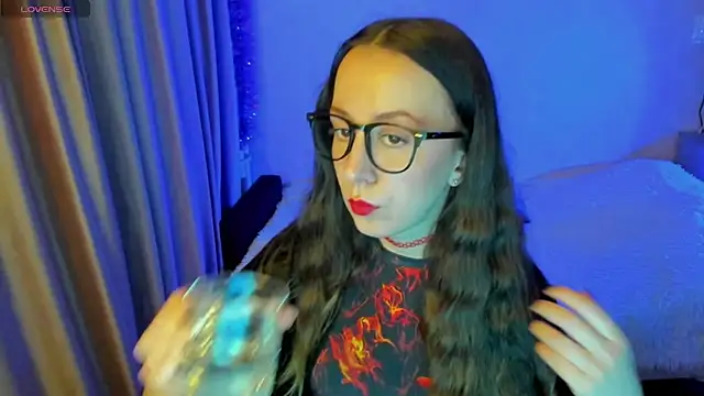 Snapshot of CurlySteph chatting on 10-04-25, 06:39 CurlySteph online show from 10-04-25, 06:39