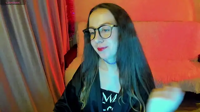 Snapshot of CurlySteph chatting on 10-16-25, 06:20 CurlySteph online show from 10-16-25, 06:20