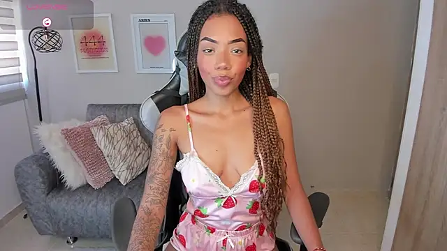 ashley 23  online show from 12-19-25, 08:05