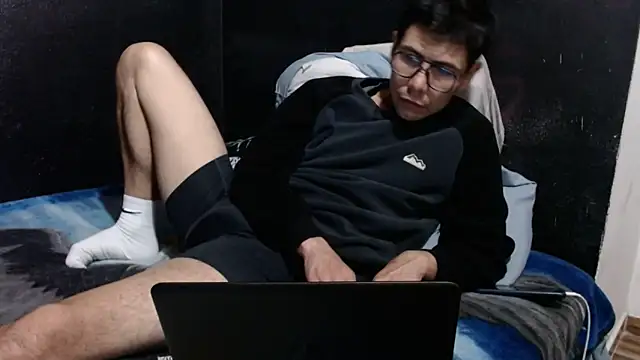 Snapshot of dannnyhot24 chatting on 01-01-25, 07:41 dannnyhot24 online show from 01-01-25, 07:41