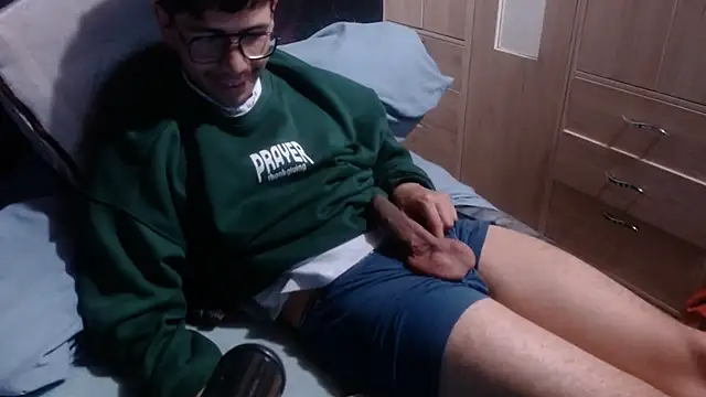 Snapshot of dannnyhot24 chatting on 01-05-25, 05:09 dannnyhot24 online show from 01-05-25, 05:09