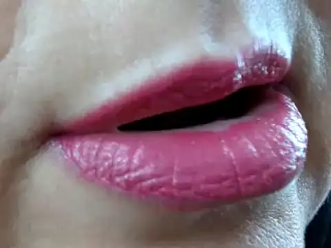 Snapshot of Kerly_Doll chatting on 01-27-25, 11:43 Kerly Doll online show from 01-27-25, 11:43