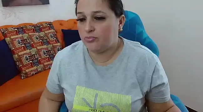 Snapshot of Kerly_Doll chatting on 02-13-25, 06:16 Kerly Doll online show from 02-13-25, 06:16