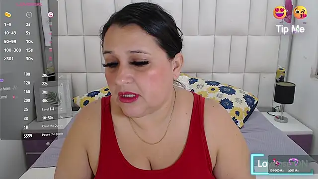 Snapshot of Kerly_Doll chatting on 02-25-25, 02:33 Kerly Doll online show from 02-25-25, 02:33