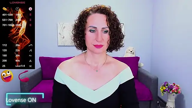 Nia Smithh online show from 11-13-25, 01:10