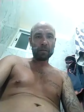 Snapshot of Kamil351 chatting on 10-02-25, 05:31 Kamil351 online show from 10-02-25, 05:31