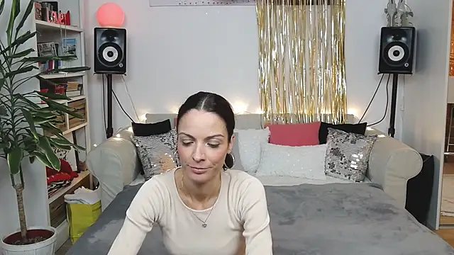 JaneDejaySC online show from 11-25-25, 09:15