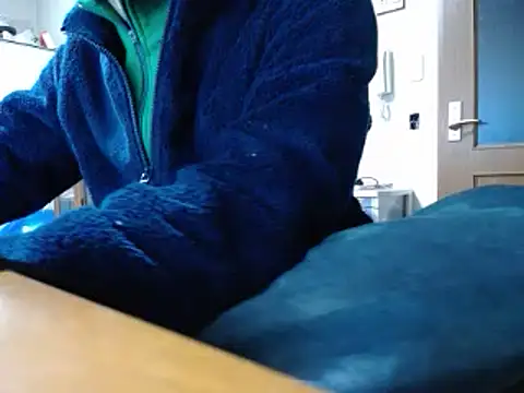 Snapshot of mococi chatting on 03-15-25, 06:47 mococi online show from 03-15-25, 06:47