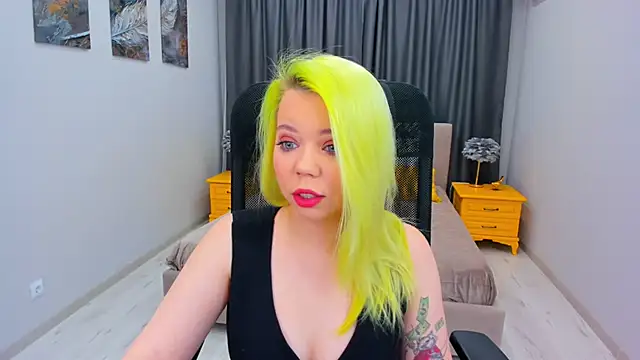 Snapshot of EnergyBunny_1 chatting on 02-26-25, 05:39 EnergyBunny 1 online show from 02-26-25, 05:39