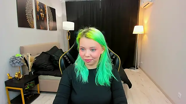 Snapshot of EnergyBunny_1 chatting on 09-25-25, 06:44 EnergyBunny 1 online show from 09-25-25, 06:44