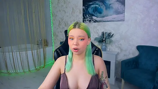 Snapshot of EnergyBunny_1 chatting on 09-30-25, 07:19 EnergyBunny 1 online show from 09-30-25, 07:19