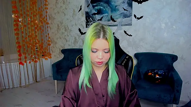 Snapshot of EnergyBunny_1 chatting on 10-27-25, 06:34 EnergyBunny 1 online show from 10-27-25, 06:34