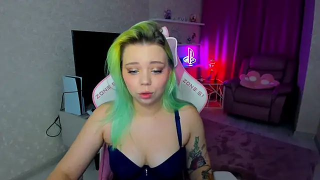 Snapshot of EnergyBunny_1 chatting on 11-09-25, 07:12 EnergyBunny 1 online show from 11-09-25, 07:12