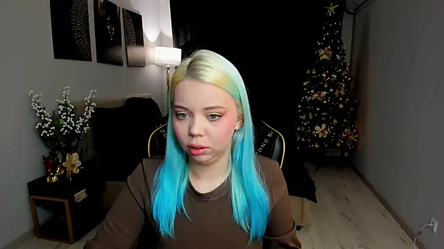 Snapshot of EnergyBunny_1 chatting on 12-17-25, 07:31 EnergyBunny 1 online show from 12-17-25, 07:31