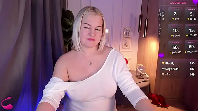 Snapshot of YolandaKiss chatting on 02-23-25, 02:40 YolandaKiss online show from 02-23-25, 02:40