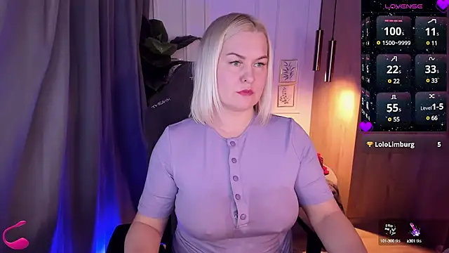 Snapshot of YolandaKiss chatting on 02-25-25, 05:30 YolandaKiss online show from 02-25-25, 05:30