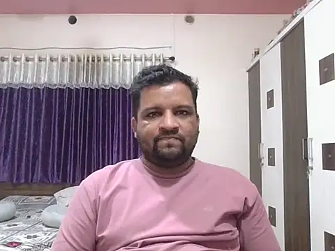 Snapshot of dhruv_love chatting on 06-17-26, 01:56 dhruv love online show from 06-17-26, 01:56