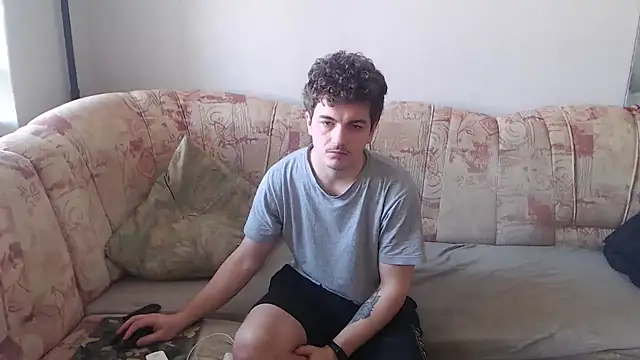 Snapshot of Remy_Miles chatting on 02-07-25, 07:50 Remy Miles online show from 02-07-25, 07:50