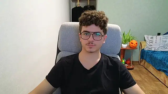 Remy Miles online show from 11-23-25, 01:33