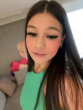 Alyshanon18 online show from 02-28-25, 09:44