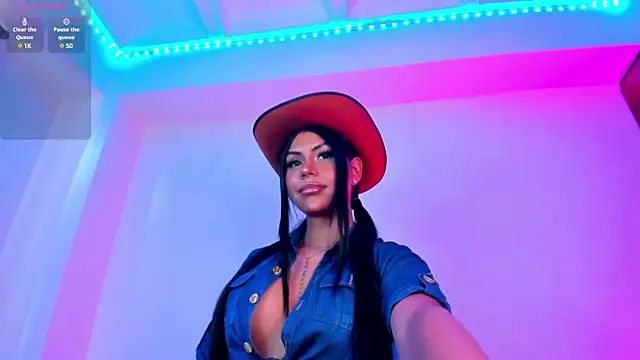 Snapshot of divinesalome chatting on 01-30-25, 08:10 divinesalome online show from 01-30-25, 08:10