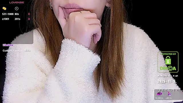 Snapshot of melia_Z chatting on 11-05-25, 02:06 melia Z online show from 11-05-25, 02:06