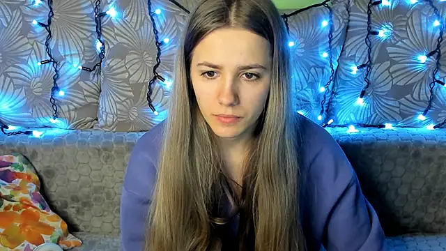 MaggieCake online show from 12-17-24, 04:12