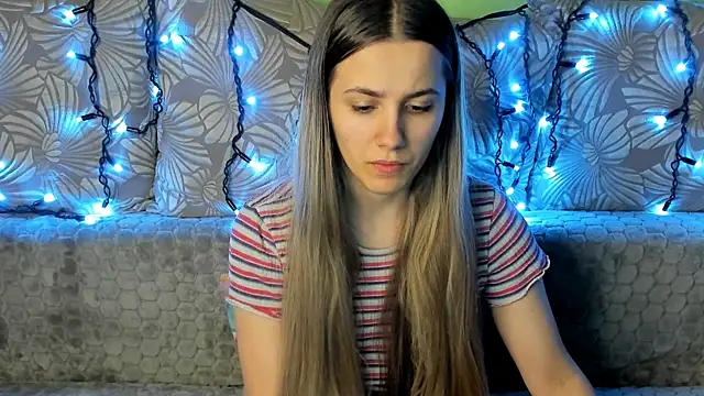 MaggieCake online show from 12-25-24, 01:10