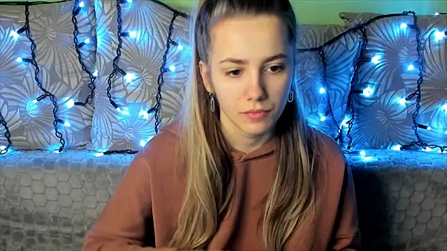 MaggieCake online show from 01-05-25, 06:02