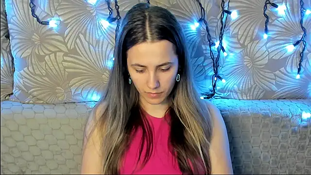 MaggieCake online show from 06-25-26, 01:49