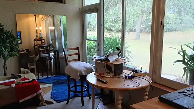 eliberator1777 online show from 12-17-25, 05:19