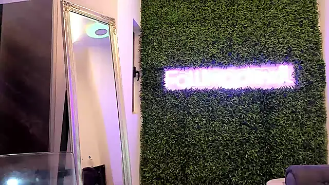 Snapshot of realhotfallingdevil chatting on 12-06-24, 05:31 realhotfallingdevil online show from 12-06-24, 05:31