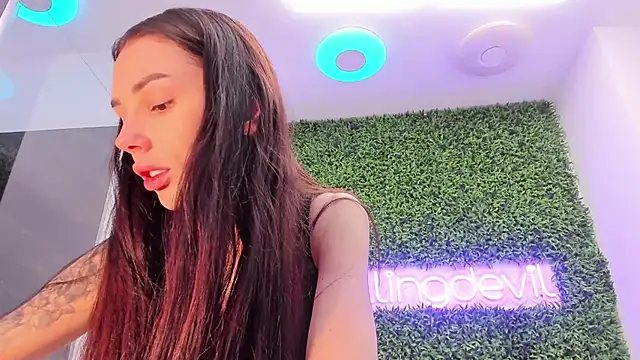 realhotfallingdevil online show from 11-22-25, 09:52