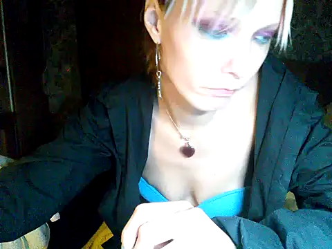Snapshot of WildMissNiks chatting on 12-10-24, 01:55 WildMissNiks online show from 12-10-24, 01:55