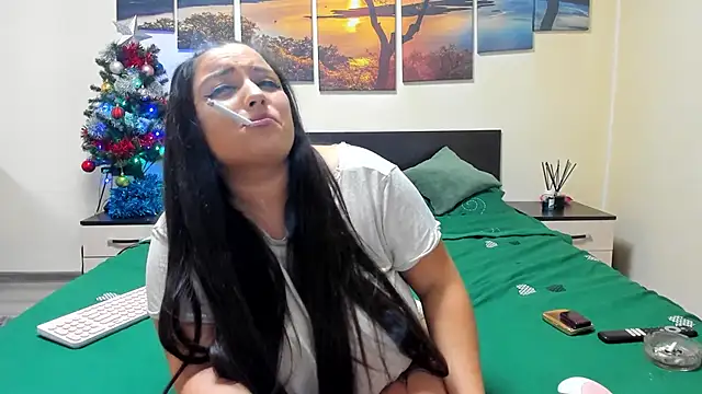 Snapshot of adelline chatting on 12-30-24, 12:54 adelline online show from 12-30-24, 12:54