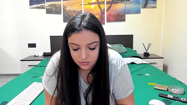 Snapshot of adelline chatting on 01-06-25, 01:20 adelline online show from 01-06-25, 01:20