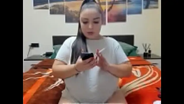 Snapshot of adelline chatting on 01-12-25, 10:01 adelline online show from 01-12-25, 10:01