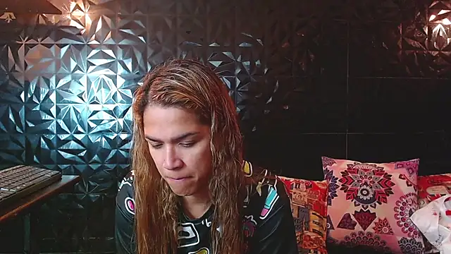 PINK  LOLA1 online show from 06-22-26, 11:35